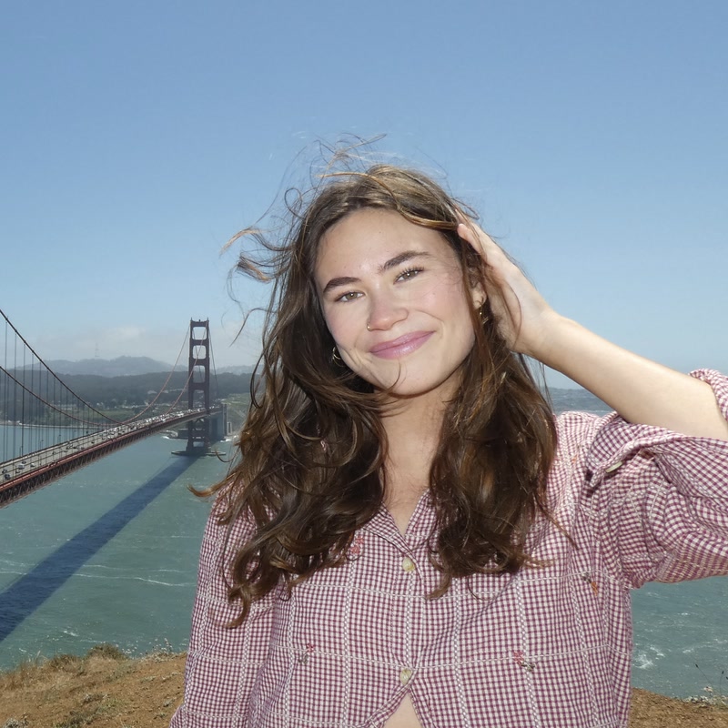 Zoélie Lord Kim, with the Golden Gate Bridge behind her